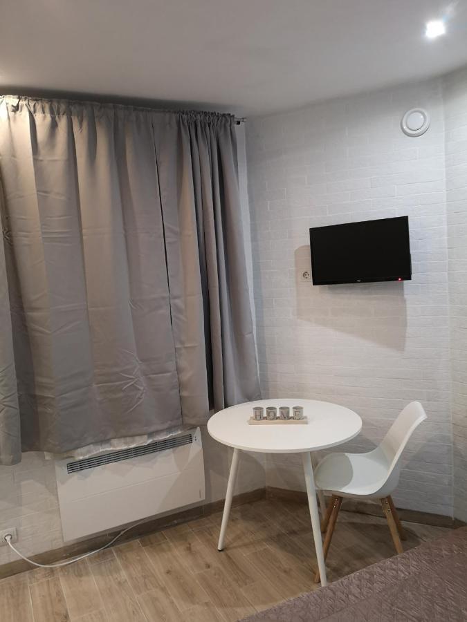 Freedom Apartment On Bazarna Str Λβιβ Εξωτερικό φωτογραφία
